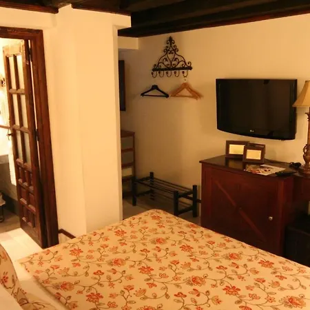 Pensión Palacio San Bartolomé 2*
